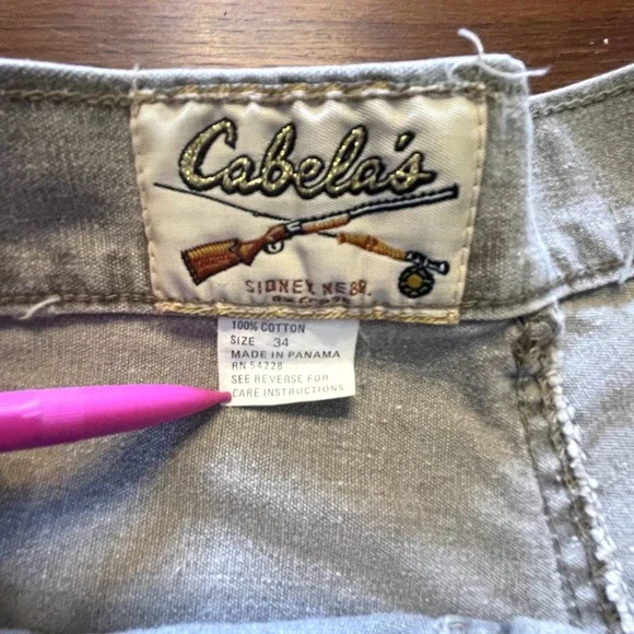 Vintage Men's Cabelas Hiking Shorts - Picture 4 of 4